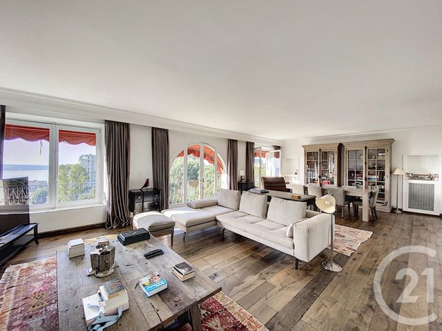 Afficher la photo en grand Appartement F3 à louer - 4 pièces - 136.91 m2 - CANNES - 06 - PROVENCE-ALPES-COTE-D-AZUR - Century 21 Adhère Transactions