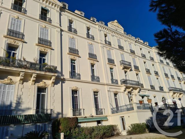 Afficher la photo en grand Appartement F2 à vendre - 2 pièces - 50.0 m2 - CANNES - 06 - PROVENCE-ALPES-COTE-D-AZUR - Century 21 Adhère Transactions