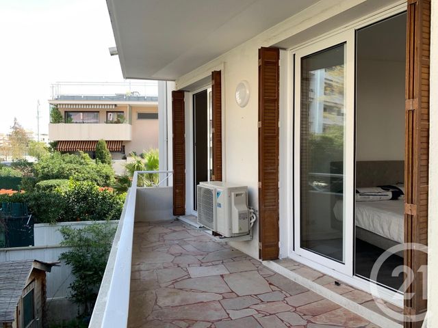 Afficher la photo en grand Appartement F2 à vendre - 2 pièces - 38.0 m2 - CANNES - 06 - PROVENCE-ALPES-COTE-D-AZUR - Century 21 Adhère Transactions