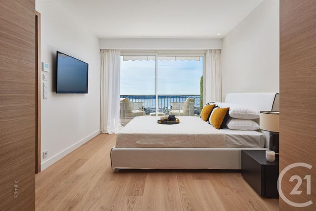 Afficher la photo en grand Appartement F4 à vendre - 4 pièces - 105.0 m2 - CANNES - 06 - PROVENCE-ALPES-COTE-D-AZUR - Century 21 Adhère Transactions