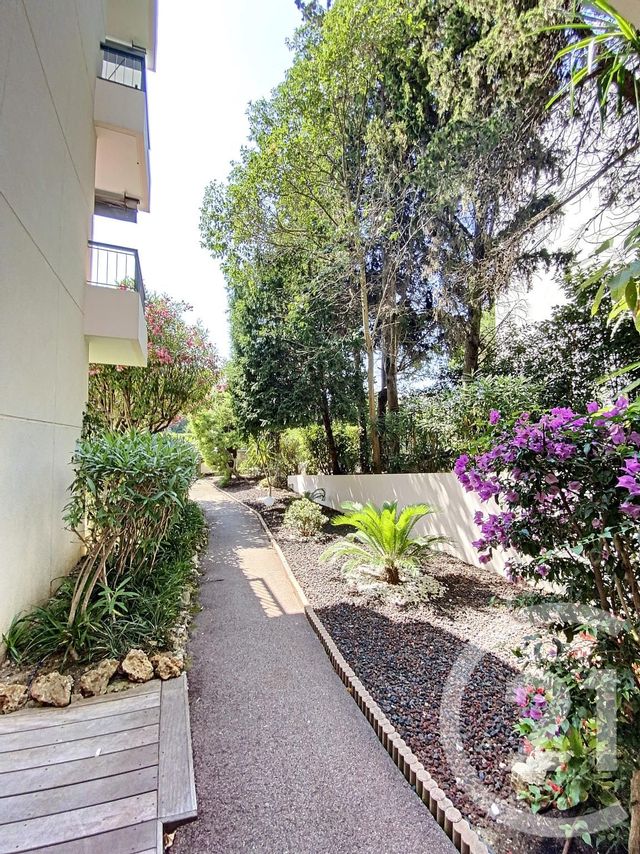 Afficher la photo en grand Appartement F1 à louer - 1 pièce - 28.52 m2 - CANNES - 06 - PROVENCE-ALPES-COTE-D-AZUR - Century 21 Adhère Transactions