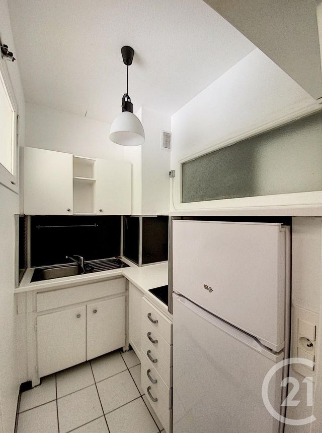 Afficher la photo en grand Appartement F1 à louer - 1 pièce - 28.52 m2 - CANNES - 06 - PROVENCE-ALPES-COTE-D-AZUR - Century 21 Adhère Transactions