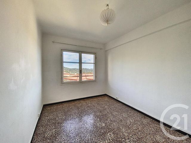 Afficher la photo en grand Appartement F3 à louer - 3 pièces - 54.52 m2 - GRASSE - 06 - PROVENCE-ALPES-COTE-D-AZUR - Century 21 Adhère Transactions