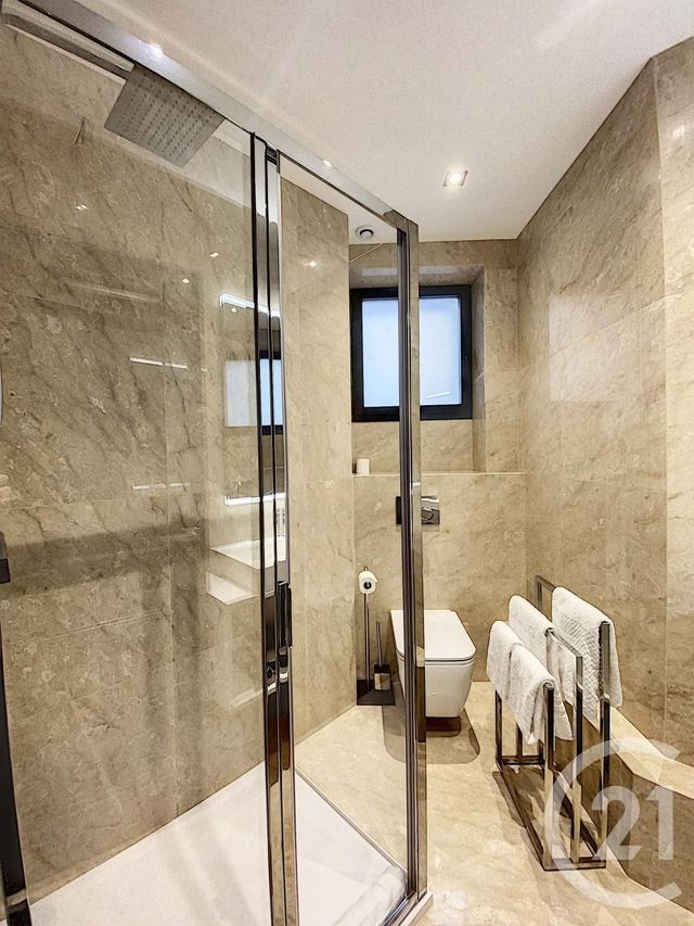 Afficher la photo en grand Appartement F7 à vendre - 7 pièces - 195.0 m2 - CANNES - 06 - PROVENCE-ALPES-COTE-D-AZUR - Century 21 Adhère Transactions