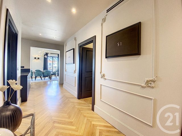 Afficher la photo en grand Appartement F7 à vendre - 7 pièces - 195.0 m2 - CANNES - 06 - PROVENCE-ALPES-COTE-D-AZUR - Century 21 Adhère Transactions