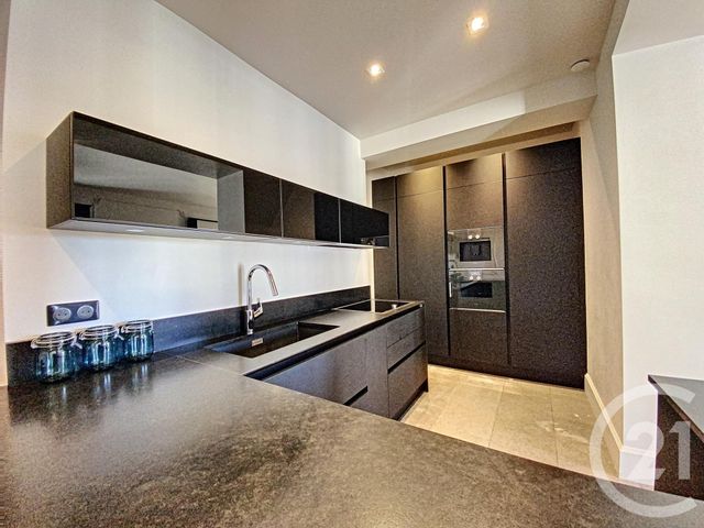 Afficher la photo en grand Appartement F7 à vendre - 7 pièces - 195.0 m2 - CANNES - 06 - PROVENCE-ALPES-COTE-D-AZUR - Century 21 Adhère Transactions