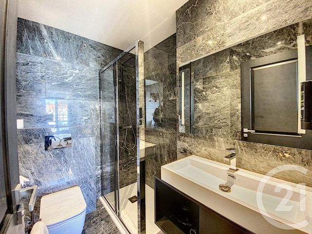 Afficher la photo en grand Appartement F7 à vendre - 7 pièces - 195.0 m2 - CANNES - 06 - PROVENCE-ALPES-COTE-D-AZUR - Century 21 Adhère Transactions