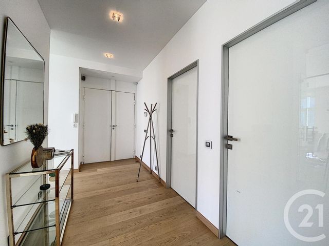 Afficher la photo en grand Appartement F4 à vendre - 5 pièces - 141.0 m2 - CANNES - 06 - PROVENCE-ALPES-COTE-D-AZUR - Century 21 Adhère Transactions