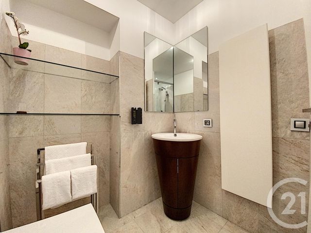Afficher la photo en grand Appartement F4 à vendre - 5 pièces - 141.0 m2 - CANNES - 06 - PROVENCE-ALPES-COTE-D-AZUR - Century 21 Adhère Transactions