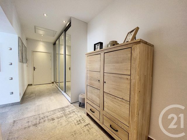 Afficher la photo en grand Appartement F3 à vendre - 3 pièces - 77.0 m2 - CANNES - 06 - PROVENCE-ALPES-COTE-D-AZUR - Century 21 Adhère Transactions