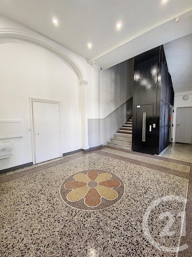 Afficher la photo en grand Appartement F3 à vendre - 3 pièces - 77.0 m2 - CANNES - 06 - PROVENCE-ALPES-COTE-D-AZUR - Century 21 Adhère Transactions