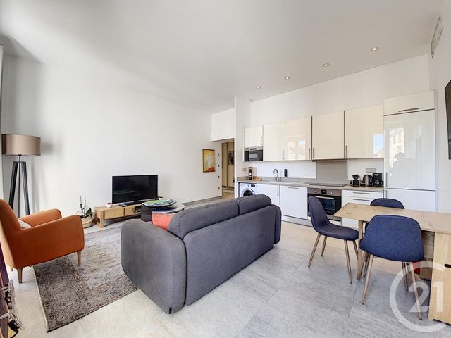 Afficher la photo en grand Appartement F3 à vendre - 3 pièces - 77.0 m2 - CANNES - 06 - PROVENCE-ALPES-COTE-D-AZUR - Century 21 Adhère Transactions