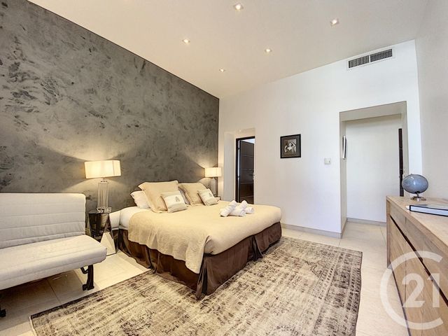 Afficher la photo en grand Appartement F3 à vendre - 3 pièces - 77.0 m2 - CANNES - 06 - PROVENCE-ALPES-COTE-D-AZUR - Century 21 Adhère Transactions