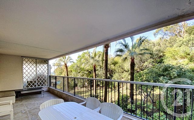 Afficher la photo en grand Appartement F2 à vendre - 2 pièces - 50.0 m2 - CANNES - 06 - PROVENCE-ALPES-COTE-D-AZUR - Century 21 Adhère Transactions