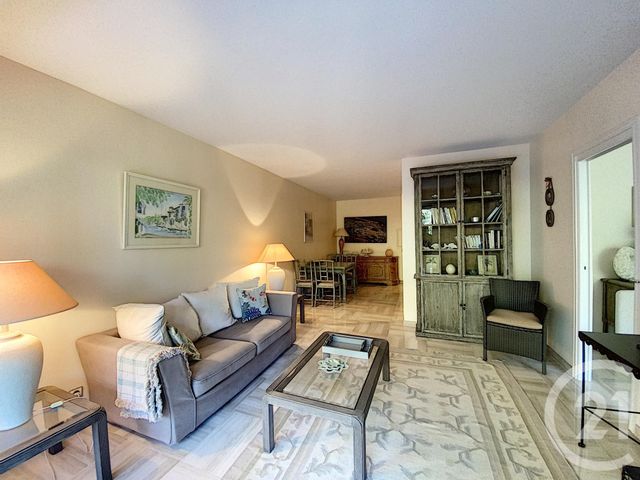 Afficher la photo en grand Appartement F2 à vendre - 2 pièces - 50.0 m2 - CANNES - 06 - PROVENCE-ALPES-COTE-D-AZUR - Century 21 Adhère Transactions