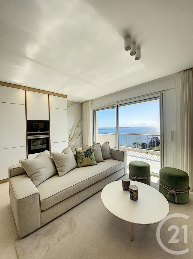 Afficher la photo en grand Appartement F4 à vendre - 4 pièces - 92.0 m2 - CANNES - 06 - PROVENCE-ALPES-COTE-D-AZUR - Century 21 Adhère Transactions