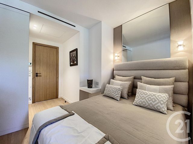 Afficher la photo en grand Appartement F4 à vendre - 4 pièces - 92.0 m2 - CANNES - 06 - PROVENCE-ALPES-COTE-D-AZUR - Century 21 Adhère Transactions