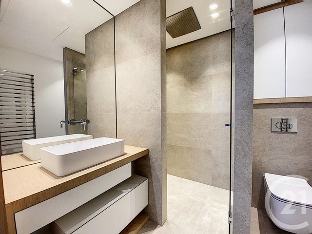 Afficher la photo en grand Appartement F4 à vendre - 4 pièces - 92.0 m2 - CANNES - 06 - PROVENCE-ALPES-COTE-D-AZUR - Century 21 Adhère Transactions