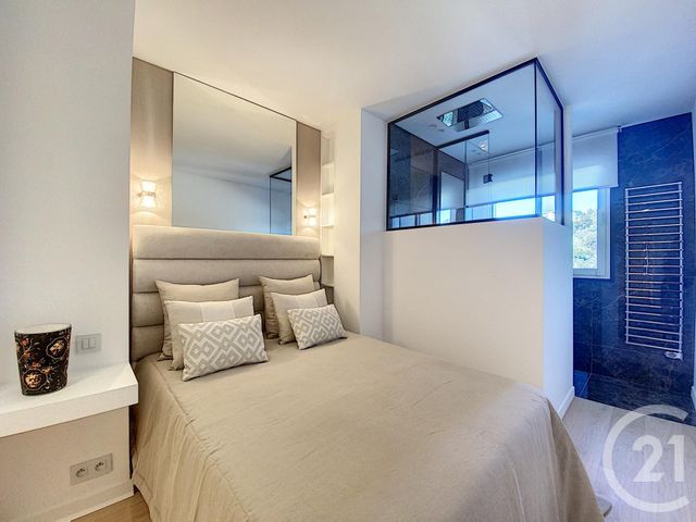 Afficher la photo en grand Appartement F4 à vendre - 4 pièces - 92.0 m2 - CANNES - 06 - PROVENCE-ALPES-COTE-D-AZUR - Century 21 Adhère Transactions