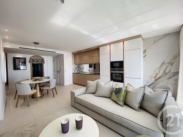 Afficher la photo en grand Appartement F4 à vendre - 4 pièces - 92.0 m2 - CANNES - 06 - PROVENCE-ALPES-COTE-D-AZUR - Century 21 Adhère Transactions