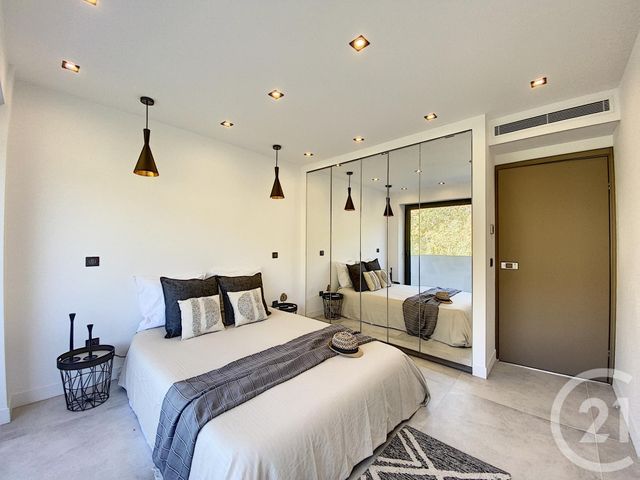 appartement à vendre - 4 pièces - 100.0 m2 - CANNES - 06 - PROVENCE-ALPES-COTE-D-AZUR - Century 21 Adhère Transactions appartement à vendre - 4 pièces - 100.0 m2 - CANNES - 06 - PROVENCE-ALPES-COTE-D-AZUR - Century 21 Adhère Transactions