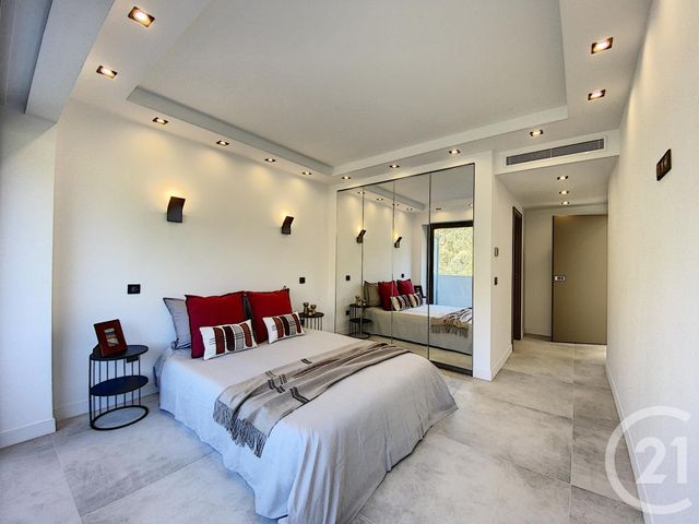 appartement à vendre - 4 pièces - 100.0 m2 - CANNES - 06 - PROVENCE-ALPES-COTE-D-AZUR - Century 21 Adhère Transactions appartement à vendre - 4 pièces - 100.0 m2 - CANNES - 06 - PROVENCE-ALPES-COTE-D-AZUR - Century 21 Adhère Transactions
