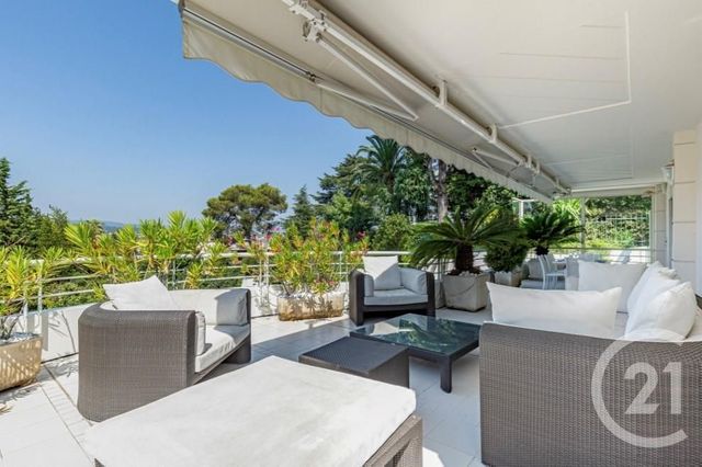 Appartement F5 à vendre - 5 pièces - 198.48 m2 - CANNES - 06 - PROVENCE-ALPES-COTE-D-AZUR - Century 21 Adhère Transactions Appartement F5 à vendre - 5 pièces - 198.48 m2 - CANNES - 06 - PROVENCE-ALPES-COTE-D-AZUR - Century 21 Adhère Transactions
