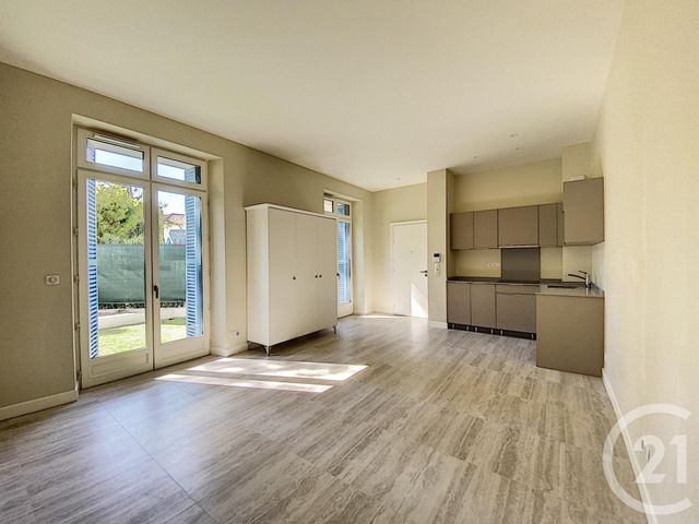 Appartement F3 à louer - 3 pièces - 64.18 m2 - CANNES - 06 - PROVENCE-ALPES-COTE-D-AZUR - Century 21 Adhère Transactions Appartement F3 à louer - 3 pièces - 64.18 m2 - CANNES - 06 - PROVENCE-ALPES-COTE-D-AZUR - Century 21 Adhère Transactions