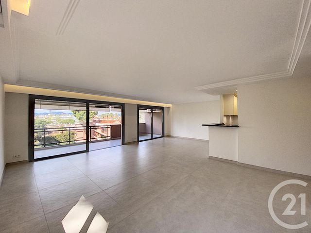 Appartement F3 à vendre - 3 pièces - 111.0 m2 - CANNES - 06 - PROVENCE-ALPES-COTE-D-AZUR - Century 21 Adhère Transactions Appartement F3 à vendre - 3 pièces - 111.0 m2 - CANNES - 06 - PROVENCE-ALPES-COTE-D-AZUR - Century 21 Adhère Transactions