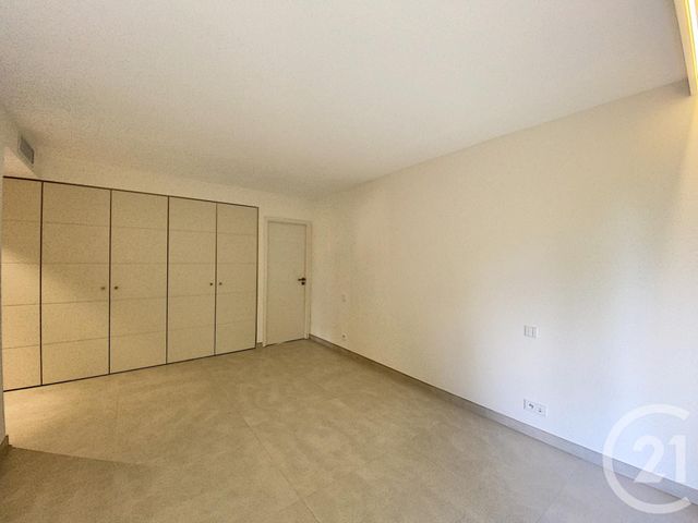 Appartement F3 à vendre - 3 pièces - 111.0 m2 - CANNES - 06 - PROVENCE-ALPES-COTE-D-AZUR - Century 21 Adhère Transactions Appartement F3 à vendre - 3 pièces - 111.0 m2 - CANNES - 06 - PROVENCE-ALPES-COTE-D-AZUR - Century 21 Adhère Transactions