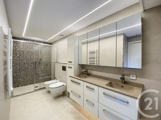 Appartement F3 à vendre - 3 pièces - 111.0 m2 - CANNES - 06 - PROVENCE-ALPES-COTE-D-AZUR - Century 21 Adhère Transactions Appartement F3 à vendre - 3 pièces - 111.0 m2 - CANNES - 06 - PROVENCE-ALPES-COTE-D-AZUR - Century 21 Adhère Transactions