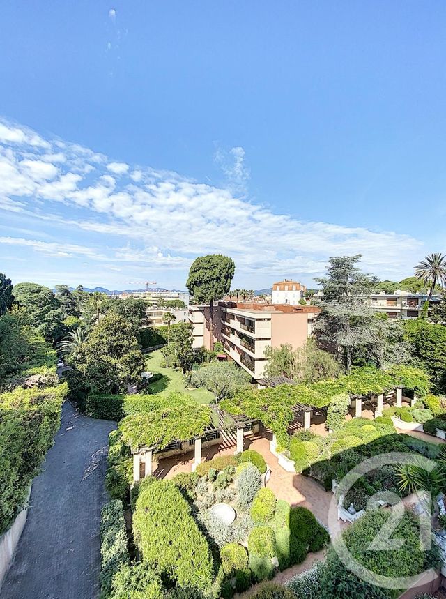 Appartement F3 à vendre - 3 pièces - 111.0 m2 - CANNES - 06 - PROVENCE-ALPES-COTE-D-AZUR - Century 21 Adhère Transactions Appartement F3 à vendre - 3 pièces - 111.0 m2 - CANNES - 06 - PROVENCE-ALPES-COTE-D-AZUR - Century 21 Adhère Transactions