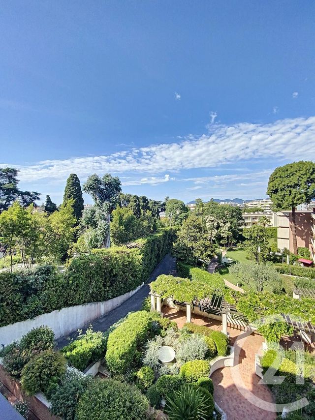 Appartement F3 à vendre - 3 pièces - 93.0 m2 - CANNES - 06 - PROVENCE-ALPES-COTE-D-AZUR - Century 21 Adhère Transactions Appartement F3 à vendre - 3 pièces - 93.0 m2 - CANNES - 06 - PROVENCE-ALPES-COTE-D-AZUR - Century 21 Adhère Transactions