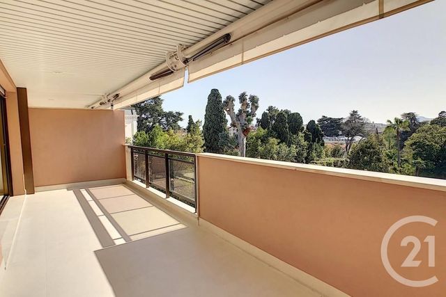Appartement F3 à vendre - 3 pièces - 93.0 m2 - CANNES - 06 - PROVENCE-ALPES-COTE-D-AZUR - Century 21 Adhère Transactions Appartement F3 à vendre - 3 pièces - 93.0 m2 - CANNES - 06 - PROVENCE-ALPES-COTE-D-AZUR - Century 21 Adhère Transactions