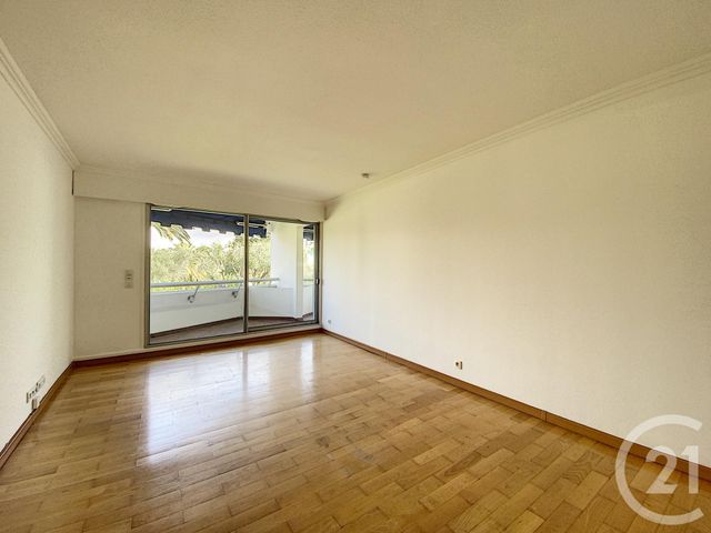 Afficher la photo en grand Appartement F2 à vendre - 2 pièces - 49.9 m2 - CANNES - 06 - PROVENCE-ALPES-COTE-D-AZUR - Century 21 Adhère Transactions
