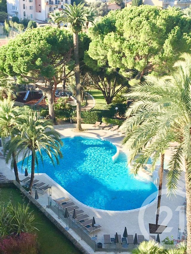 Afficher la photo en grand Appartement F2 à vendre - 2 pièces - 49.9 m2 - CANNES - 06 - PROVENCE-ALPES-COTE-D-AZUR - Century 21 Adhère Transactions