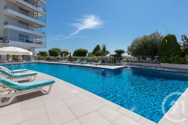 Appartement F3 à vendre - 3 pièces - 100.0 m2 - CANNES - 06 - PROVENCE-ALPES-COTE-D-AZUR - Century 21 Adhère Transactions Appartement F3 à vendre - 3 pièces - 100.0 m2 - CANNES - 06 - PROVENCE-ALPES-COTE-D-AZUR - Century 21 Adhère Transactions