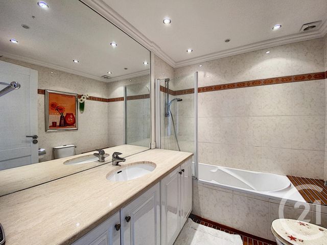 Appartement F3 à vendre - 3 pièces - 100.0 m2 - CANNES - 06 - PROVENCE-ALPES-COTE-D-AZUR - Century 21 Adhère Transactions Appartement F3 à vendre - 3 pièces - 100.0 m2 - CANNES - 06 - PROVENCE-ALPES-COTE-D-AZUR - Century 21 Adhère Transactions