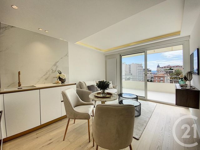 Appartement F2 à vendre - 2 pièces - 28.0 m2 - CANNES - 06 - PROVENCE-ALPES-COTE-D-AZUR - Century 21 Adhère Transactions Appartement F2 à vendre - 2 pièces - 28.0 m2 - CANNES - 06 - PROVENCE-ALPES-COTE-D-AZUR - Century 21 Adhère Transactions