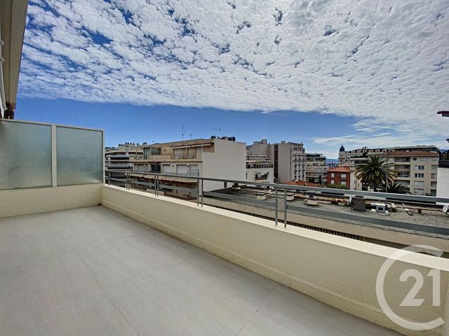 Appartement F2 à vendre - 2 pièces - 28.0 m2 - CANNES - 06 - PROVENCE-ALPES-COTE-D-AZUR - Century 21 Adhère Transactions Appartement F2 à vendre - 2 pièces - 28.0 m2 - CANNES - 06 - PROVENCE-ALPES-COTE-D-AZUR - Century 21 Adhère Transactions