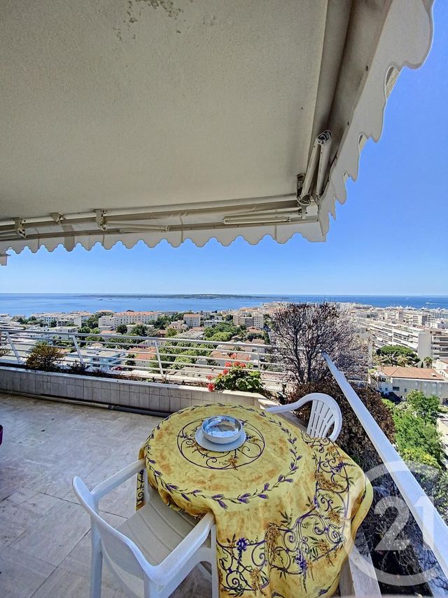 Afficher la photo en grand Appartement F4 à vendre - 4 pièces - 132.0 m2 - CANNES - 06 - PROVENCE-ALPES-COTE-D-AZUR - Century 21 Adhère Transactions