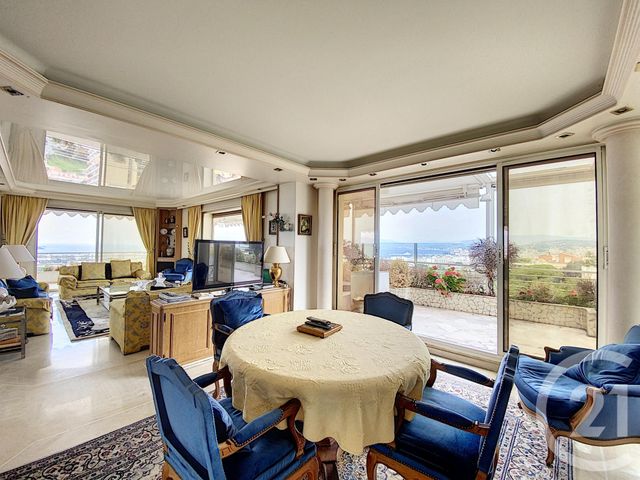 Afficher la photo en grand Appartement F4 à vendre - 4 pièces - 132.0 m2 - CANNES - 06 - PROVENCE-ALPES-COTE-D-AZUR - Century 21 Adhère Transactions