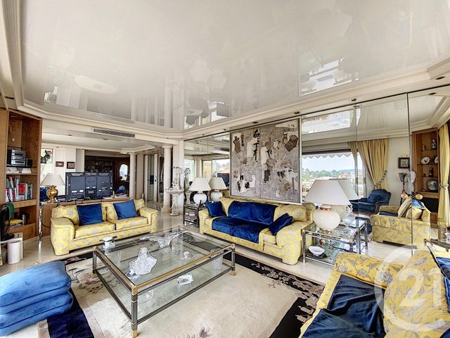 Afficher la photo en grand Appartement F4 à vendre - 4 pièces - 132.0 m2 - CANNES - 06 - PROVENCE-ALPES-COTE-D-AZUR - Century 21 Adhère Transactions