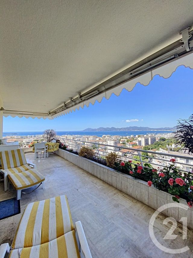 Afficher la photo en grand Appartement F4 à vendre - 4 pièces - 132.0 m2 - CANNES - 06 - PROVENCE-ALPES-COTE-D-AZUR - Century 21 Adhère Transactions