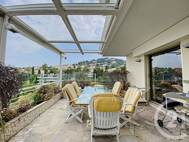 Afficher la photo en grand Appartement F4 à vendre - 4 pièces - 132.0 m2 - CANNES - 06 - PROVENCE-ALPES-COTE-D-AZUR - Century 21 Adhère Transactions