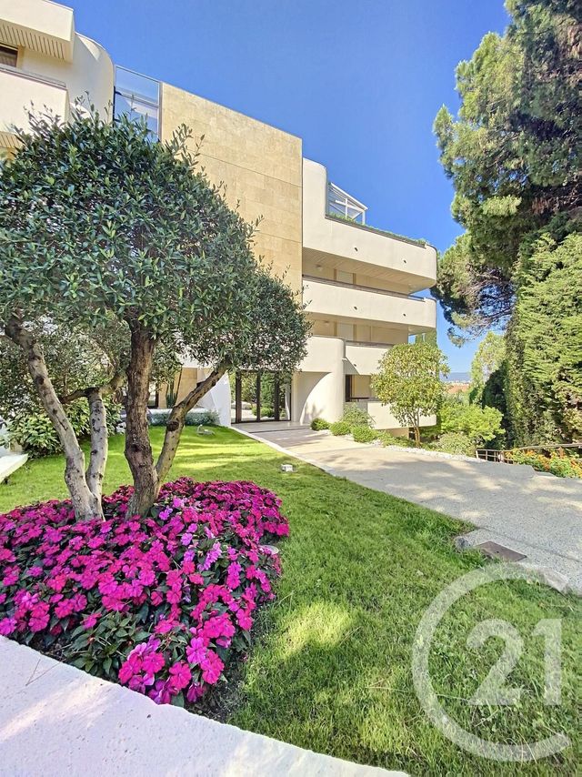 Afficher la photo en grand Appartement F4 à vendre - 4 pièces - 102.0 m2 - CANNES - 06 - PROVENCE-ALPES-COTE-D-AZUR - Century 21 Adhère Transactions
