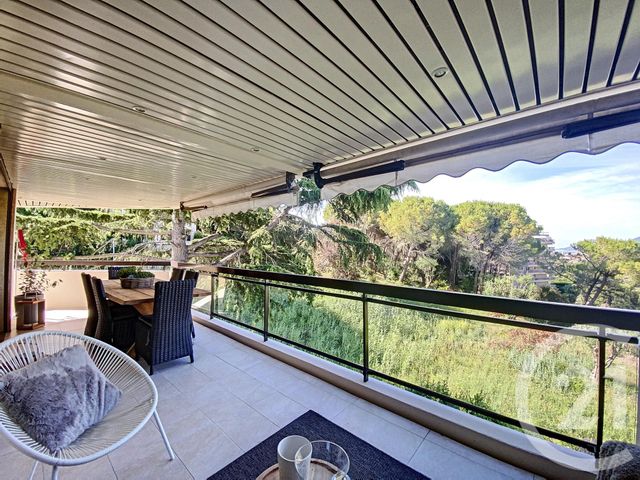 Afficher la photo en grand Appartement F4 à vendre - 4 pièces - 102.0 m2 - CANNES - 06 - PROVENCE-ALPES-COTE-D-AZUR - Century 21 Adhère Transactions