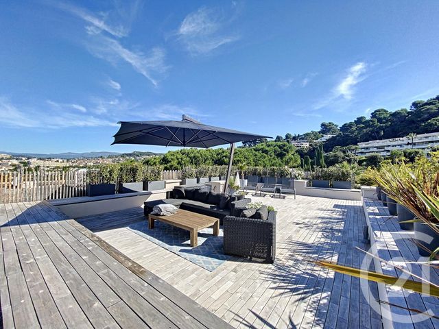 Afficher la photo en grand Appartement F4 à vendre - 4 pièces - 102.0 m2 - CANNES - 06 - PROVENCE-ALPES-COTE-D-AZUR - Century 21 Adhère Transactions