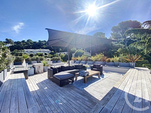 Afficher la photo en grand Appartement F4 à vendre - 4 pièces - 102.0 m2 - CANNES - 06 - PROVENCE-ALPES-COTE-D-AZUR - Century 21 Adhère Transactions