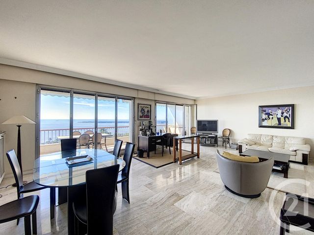Afficher la photo en grand Appartement F4 à vendre - 4 pièces - 115.0 m2 - CANNES - 06 - PROVENCE-ALPES-COTE-D-AZUR - Century 21 Adhère Transactions